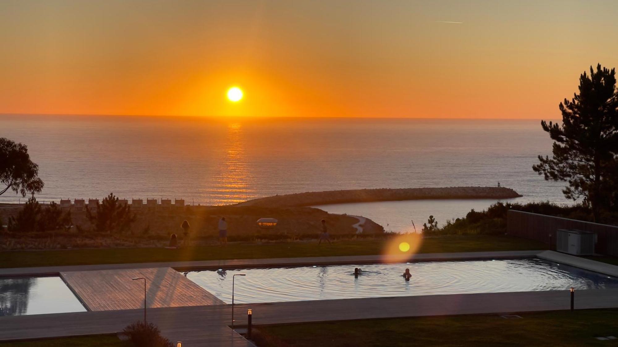 Mar A Vista - Condominium With Pool, Gym And Sea Views Nazaré Eksteriør billede