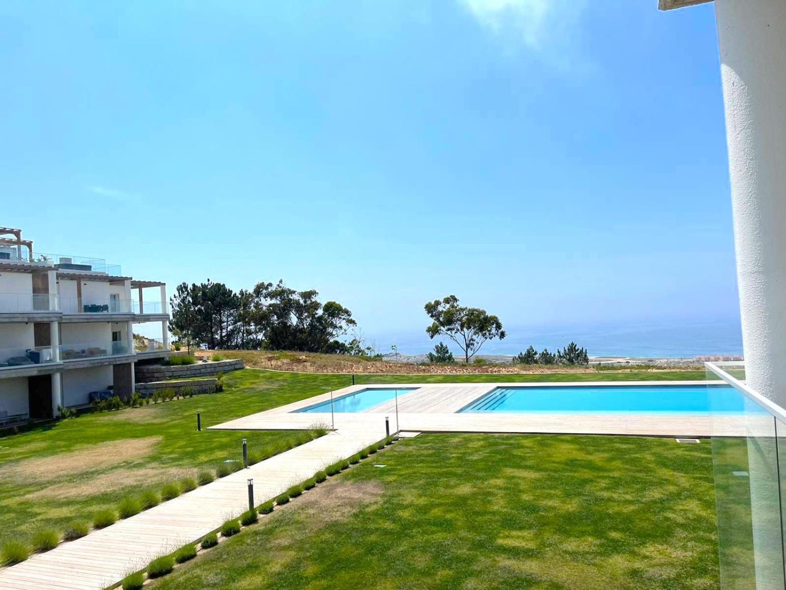 Mar A Vista - Condominium With Pool, Gym And Sea Views Nazaré Eksteriør billede