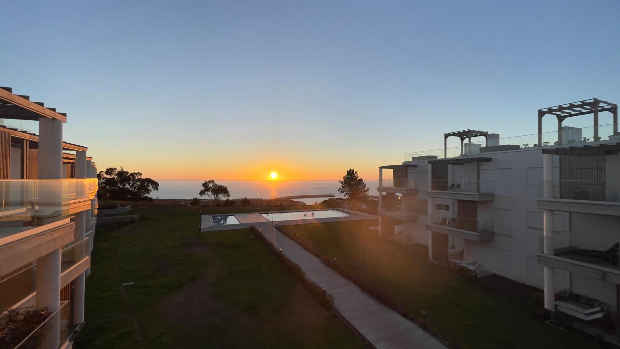Mar A Vista - Condominium With Pool, Gym And Sea Views Nazaré Eksteriør billede